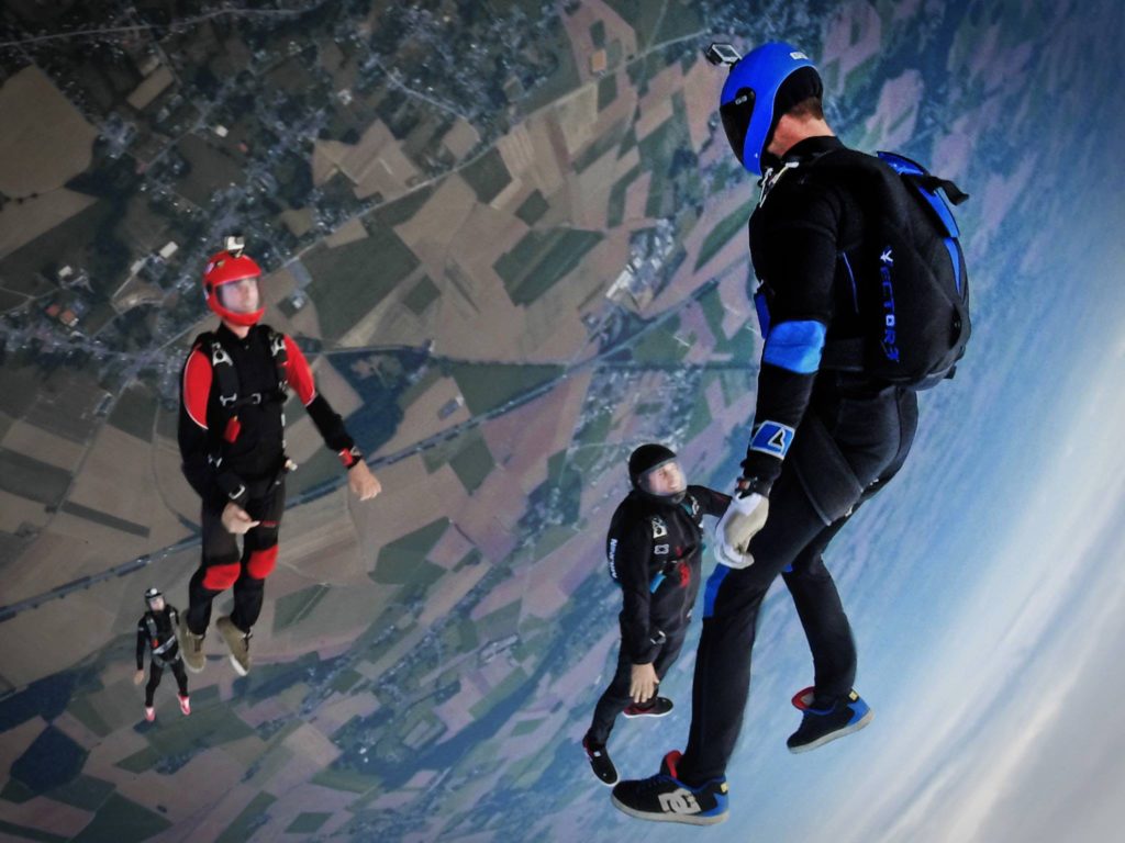 Paraglide vs Skydiving