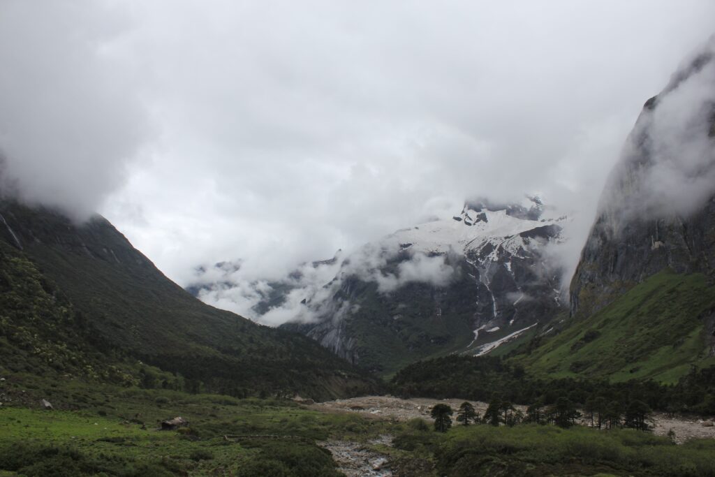 Makalu Base camp trek