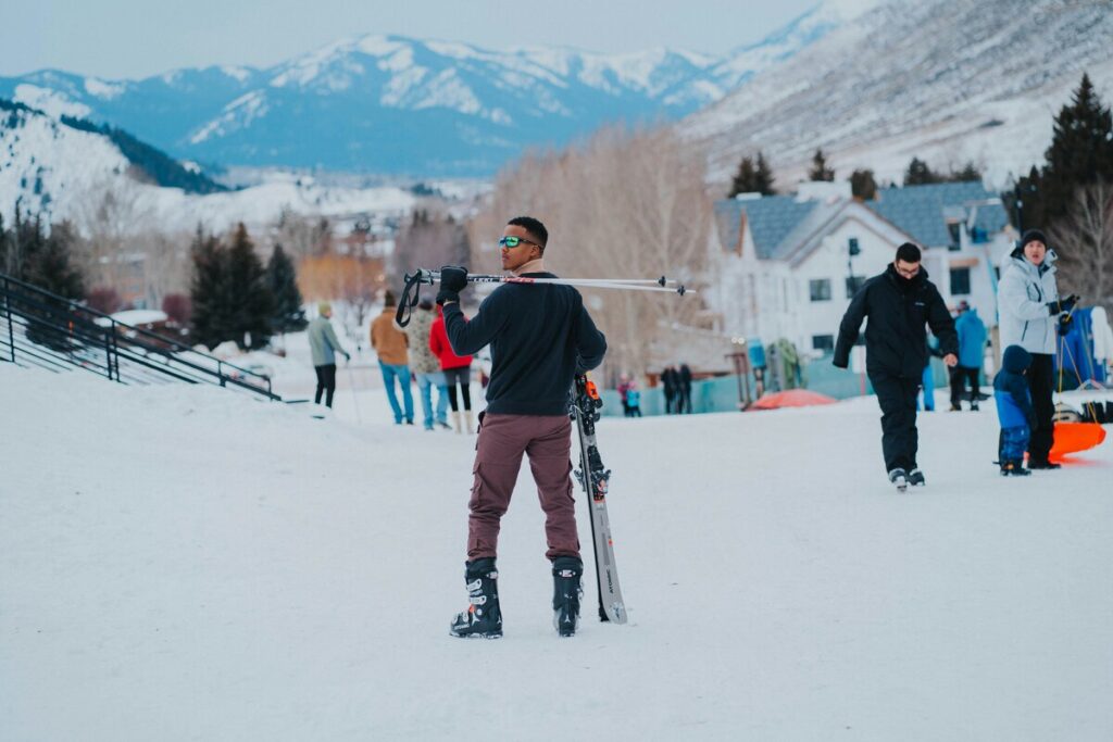 skiing with lange